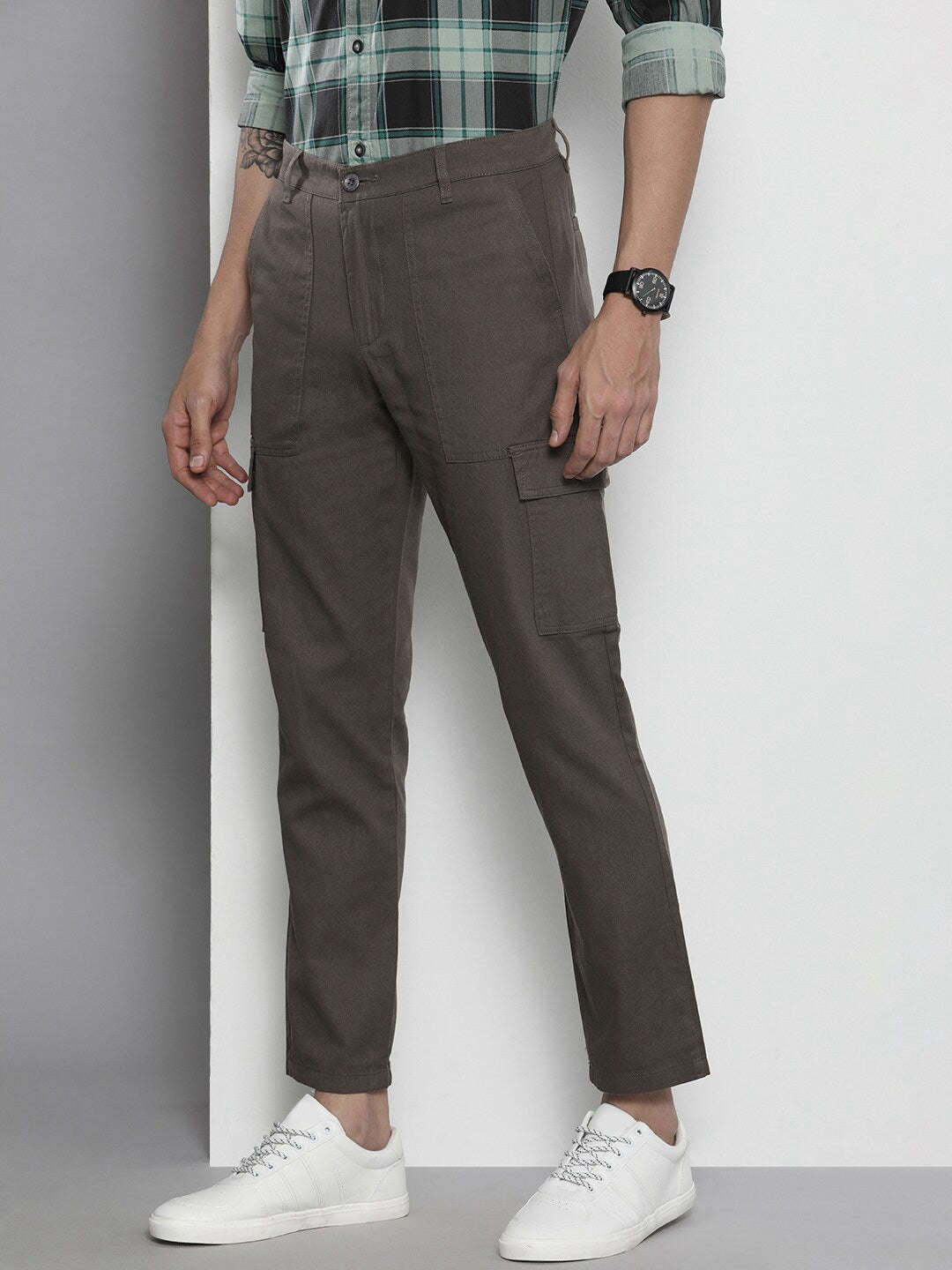 Shop Men Patch Pocket Cargo Pant Pant Online.