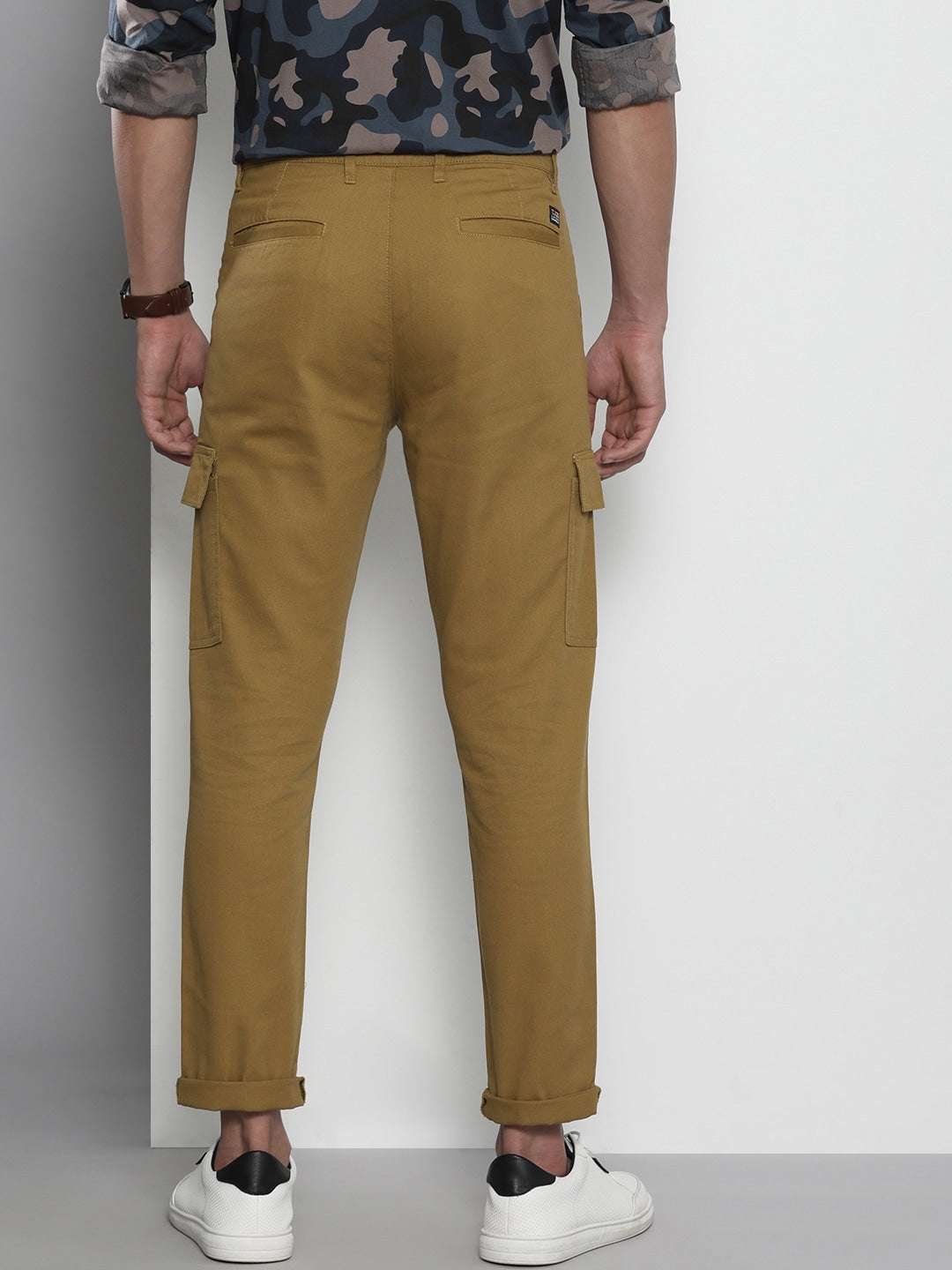 Shop Men Patch Pocket Cargo Pant Pant Online.