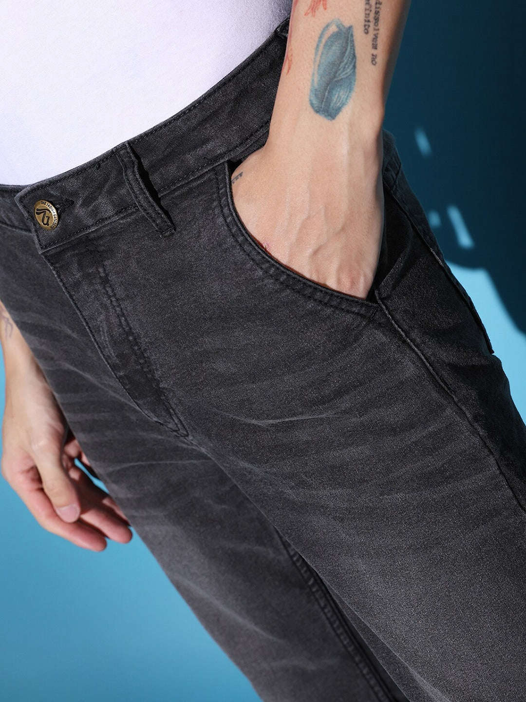 Shop Men Slim Fit Jeans Online.