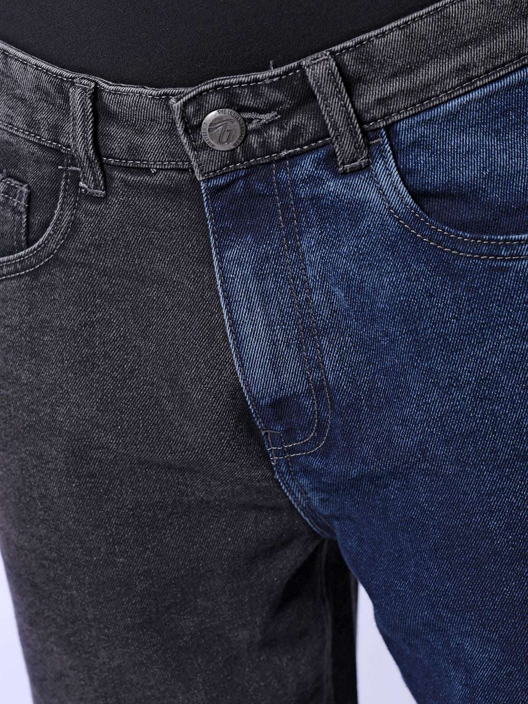 Shop Men Relaxed Fit Jeans Online.