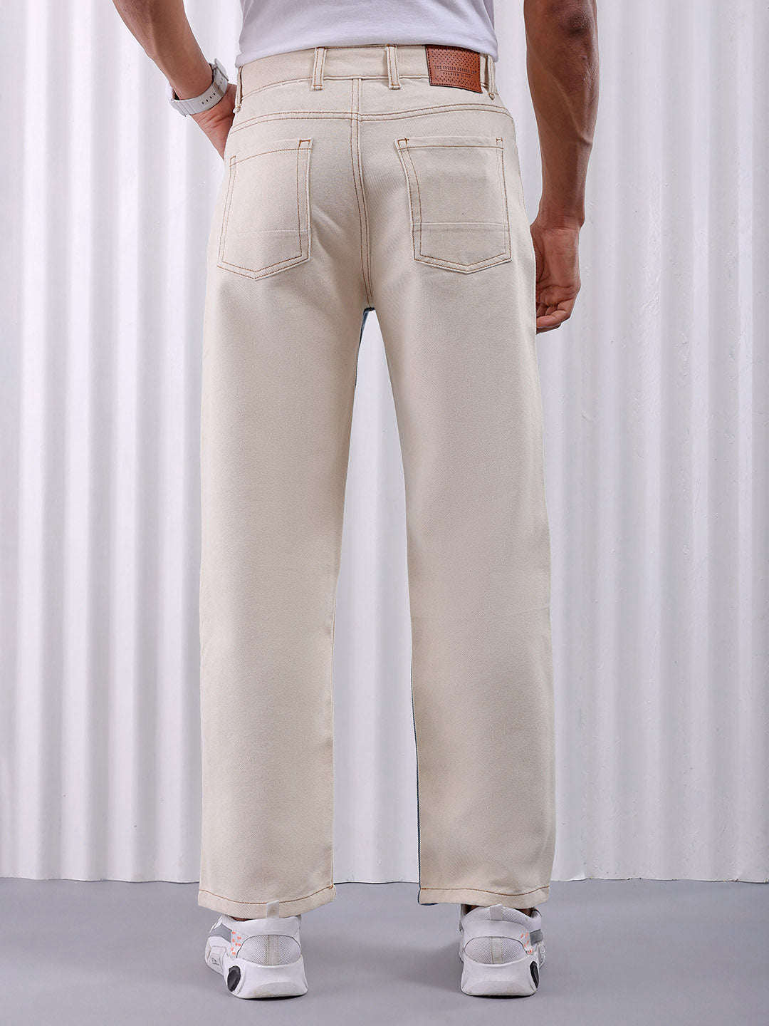 Shop Men Relaxed Fit Jeans Online.