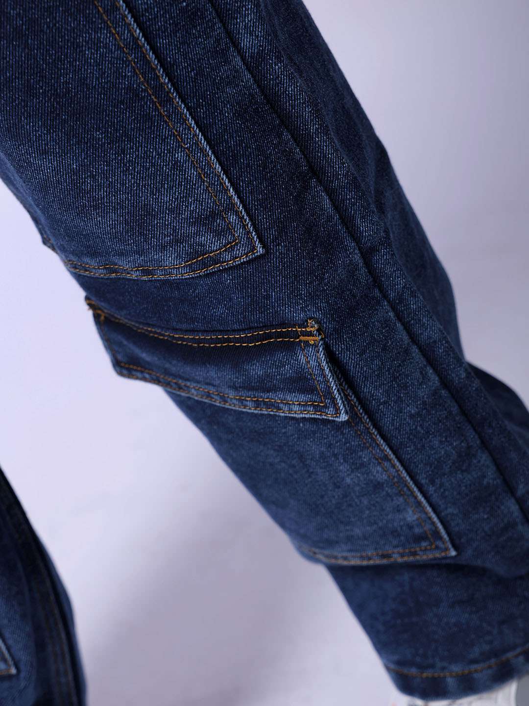 Shop Men Relaxed Fit Jeans Online.