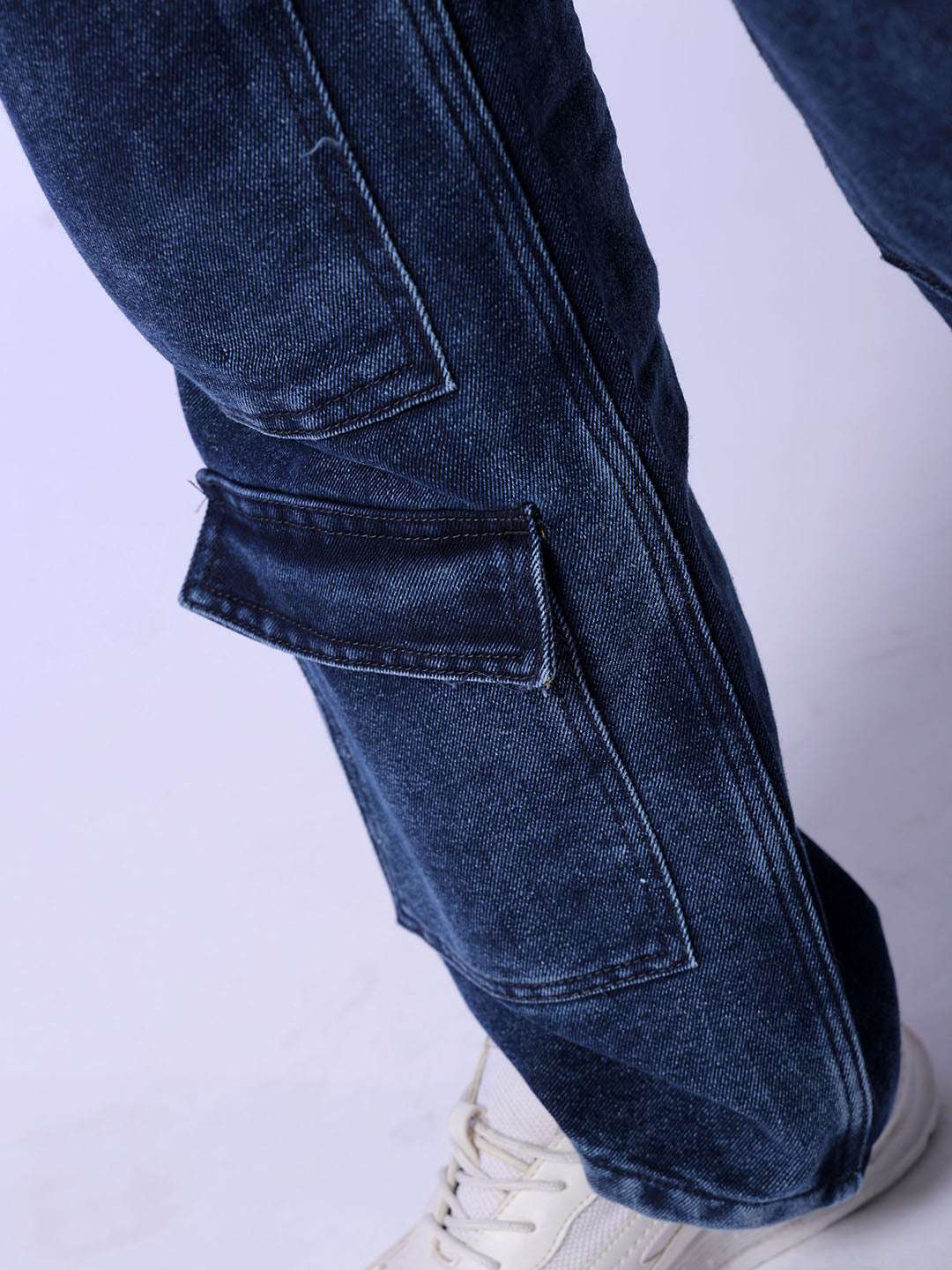 Shop Men Relaxed Fit Jeans Online.