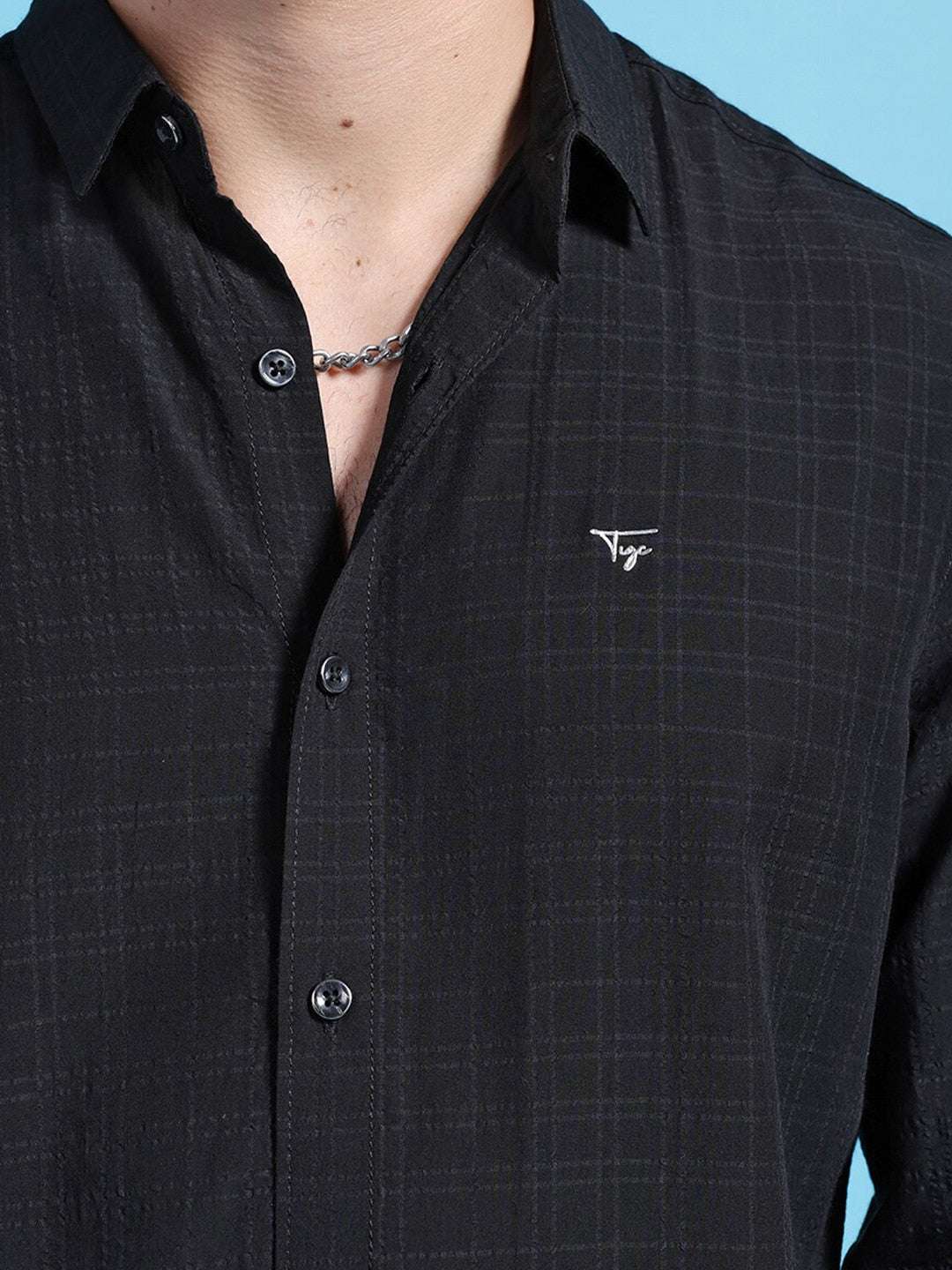 Shop Men Checked Shirt Online.