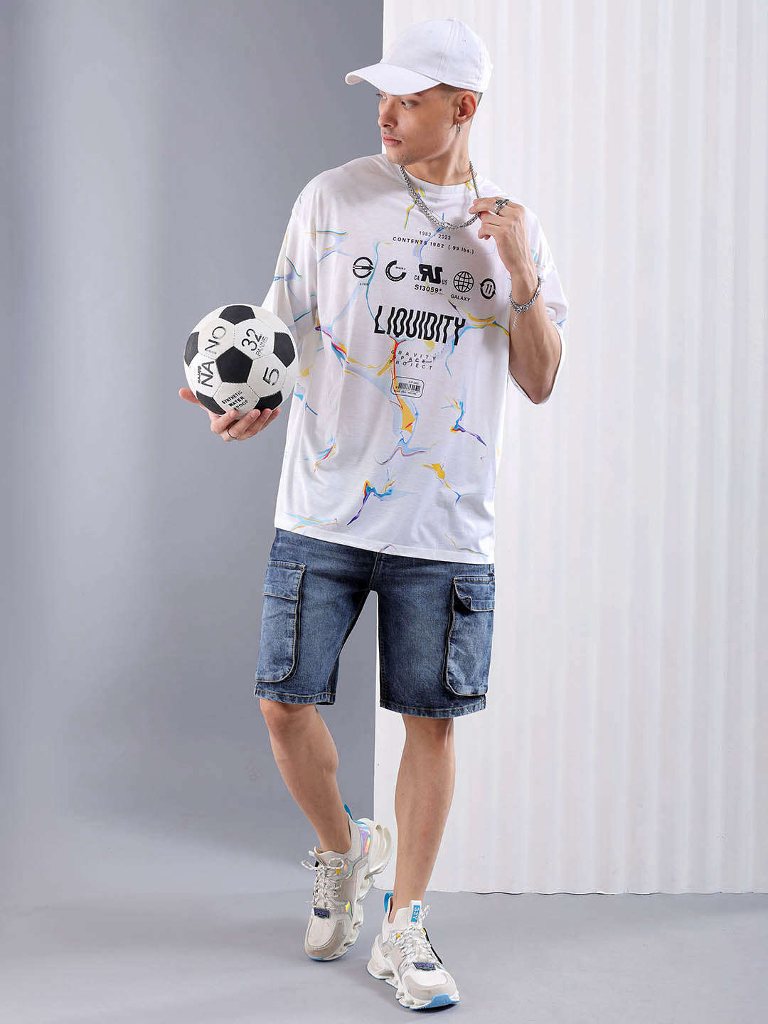 Shop Men Printed Oversized T-shirt Online.