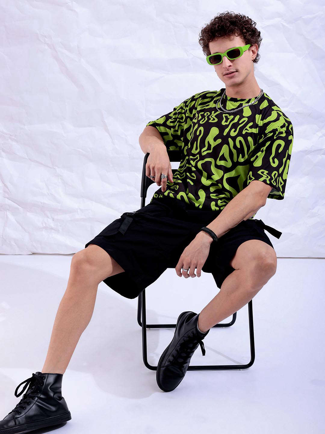 Shop Men Printed Oversized T-Shirt Online.