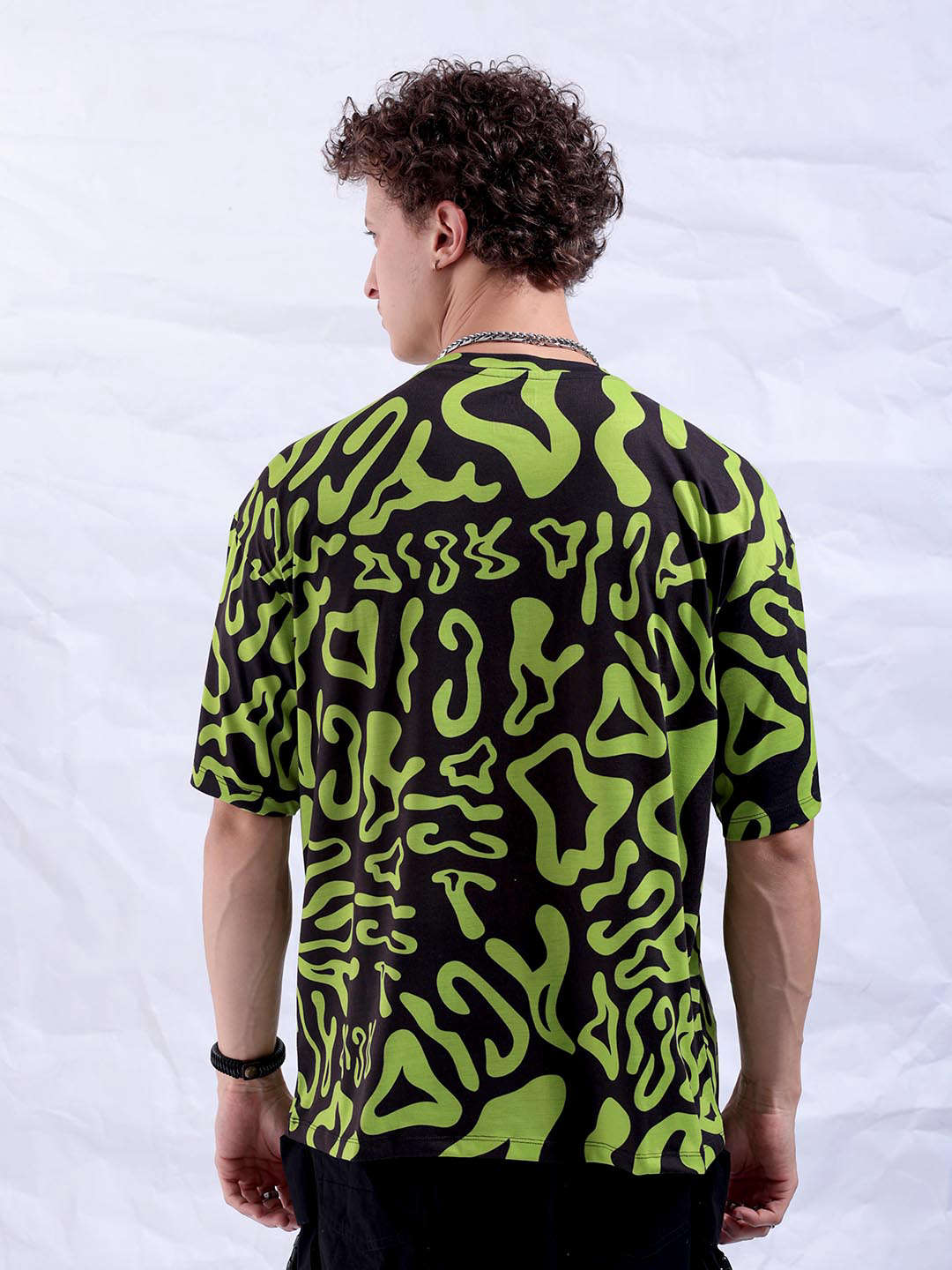 Shop Men Printed Oversized T-Shirt Online.