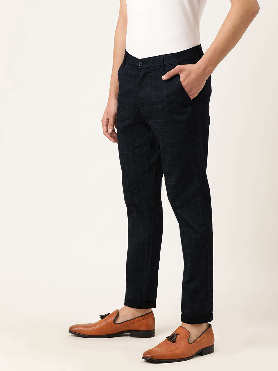 Shop Men Checked Chino Online.