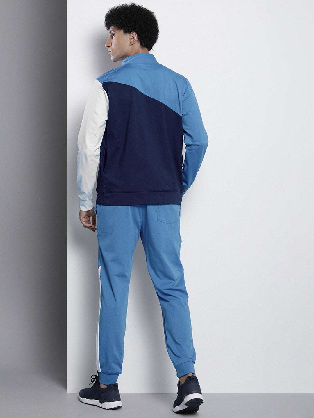 Shop Men Knit Tracksuit Online.