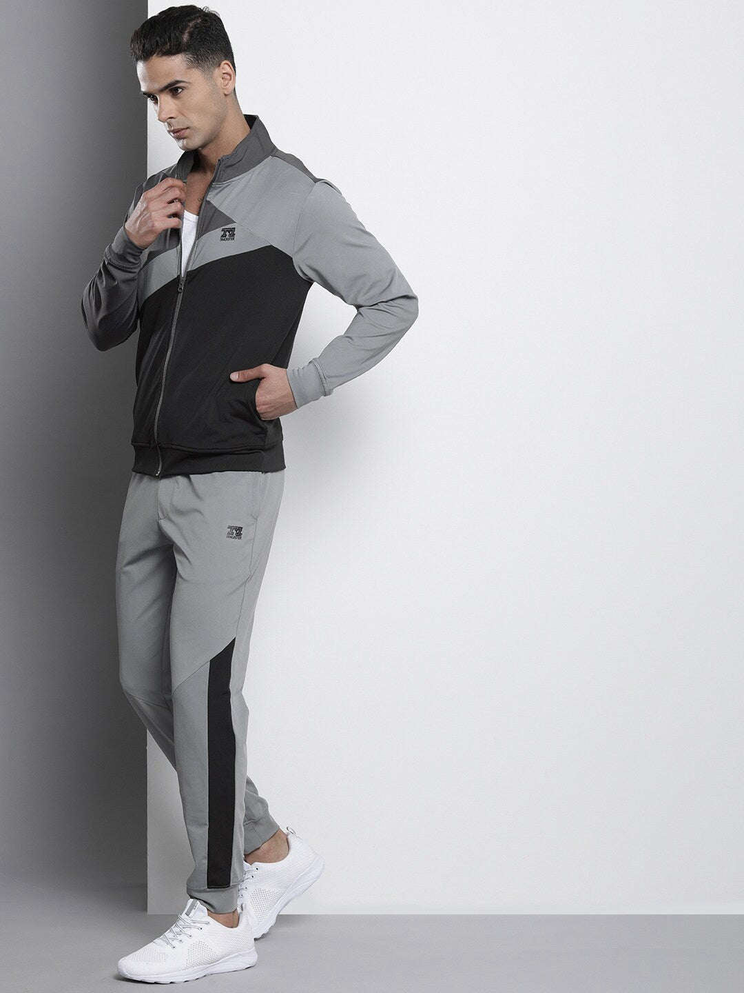 Shop Men Knit Tracksuit Online.