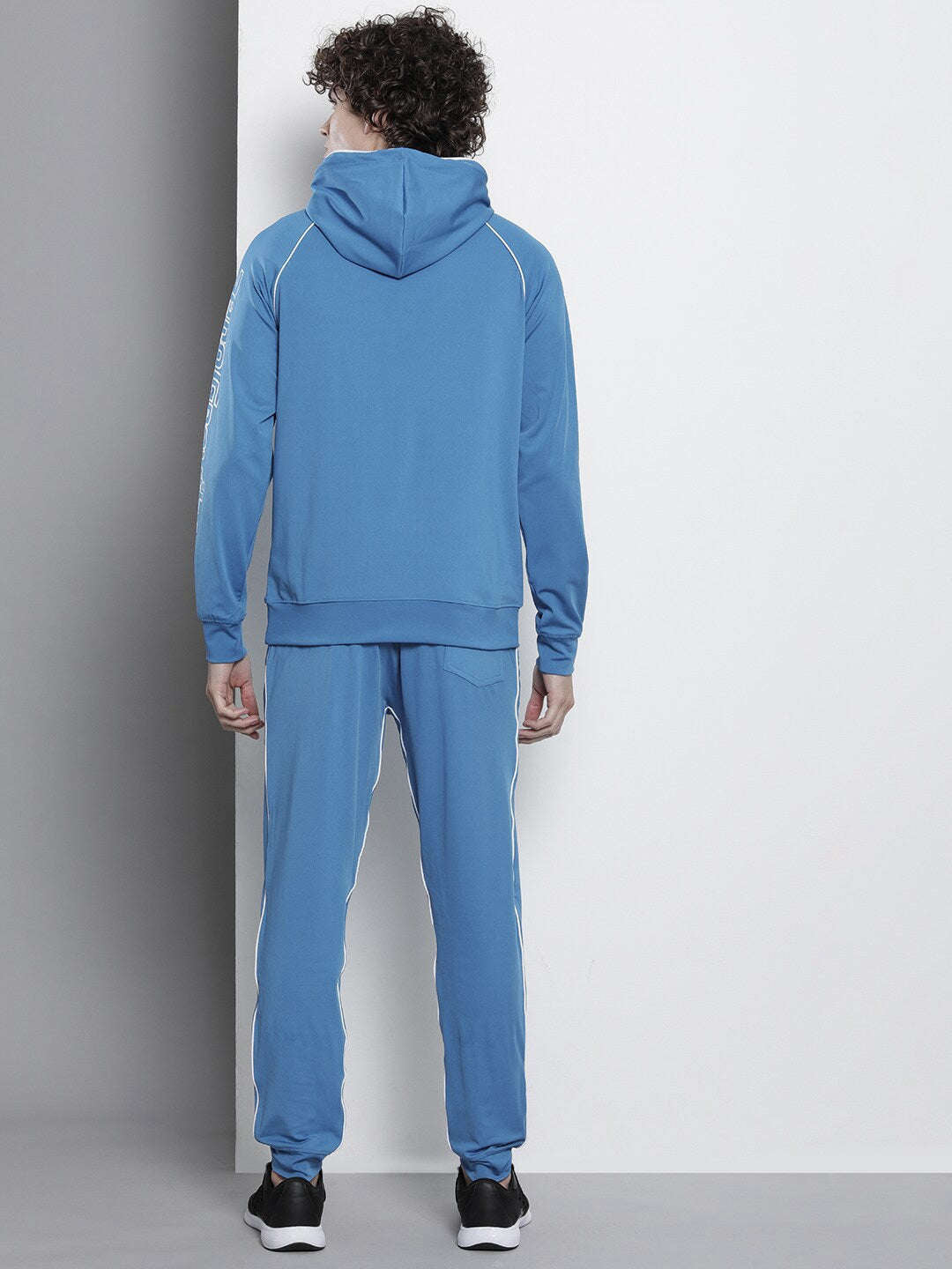 Shop Men Knit Tracksuit Online.