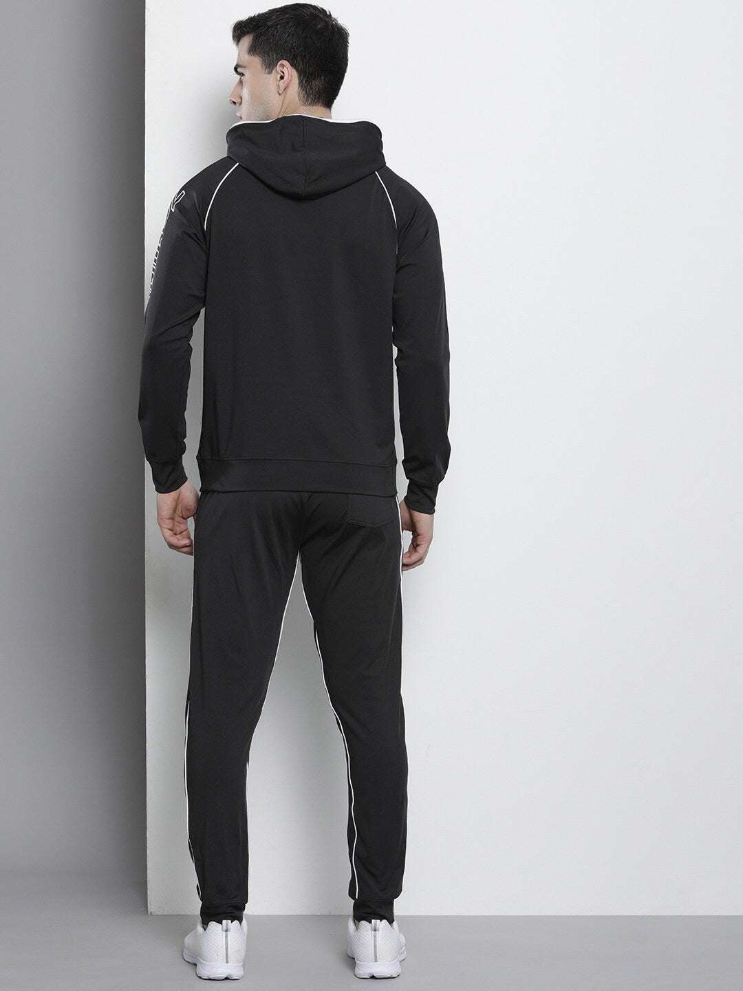 Shop Men Knit Tracksuit Online.