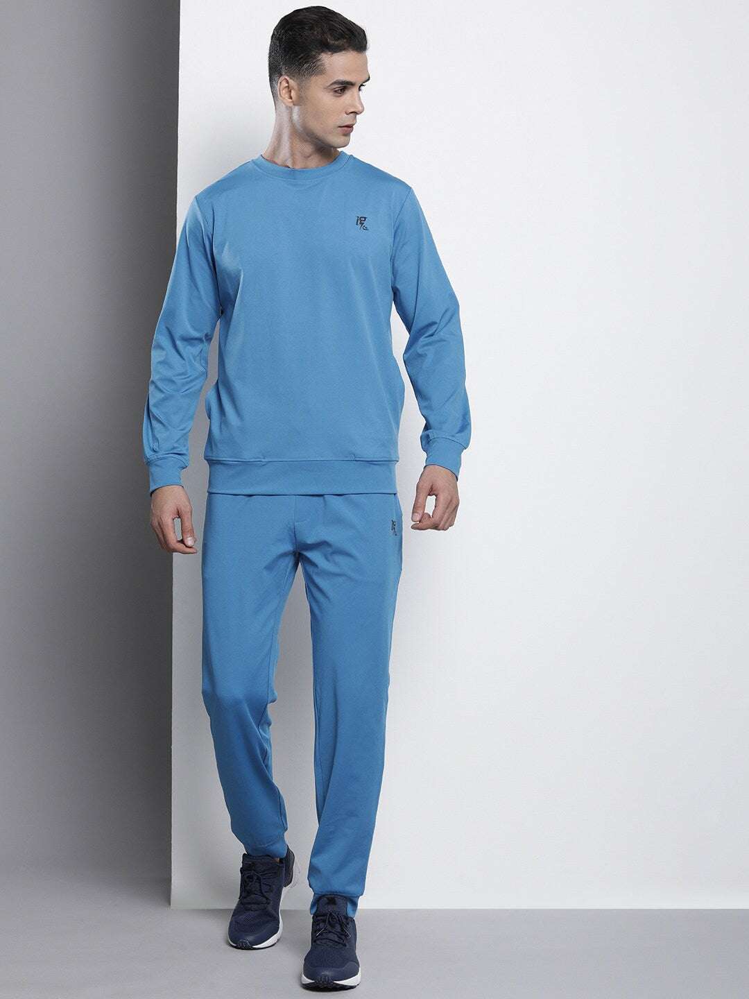 Shop Men Knit Tracksuit Online.