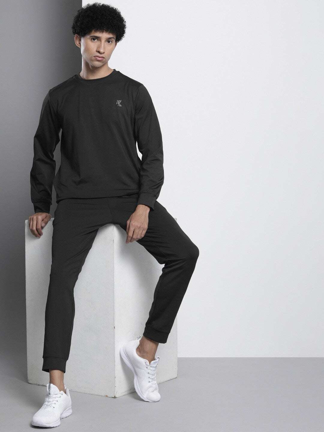 Shop Men Knit Tracksuit Online.