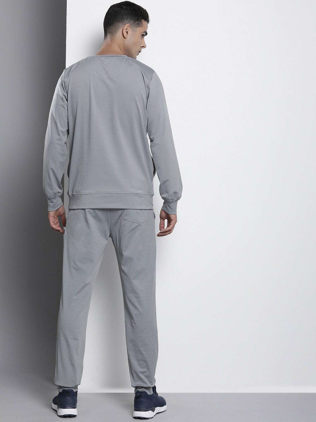 Shop Men Knit Tracksuit Online.