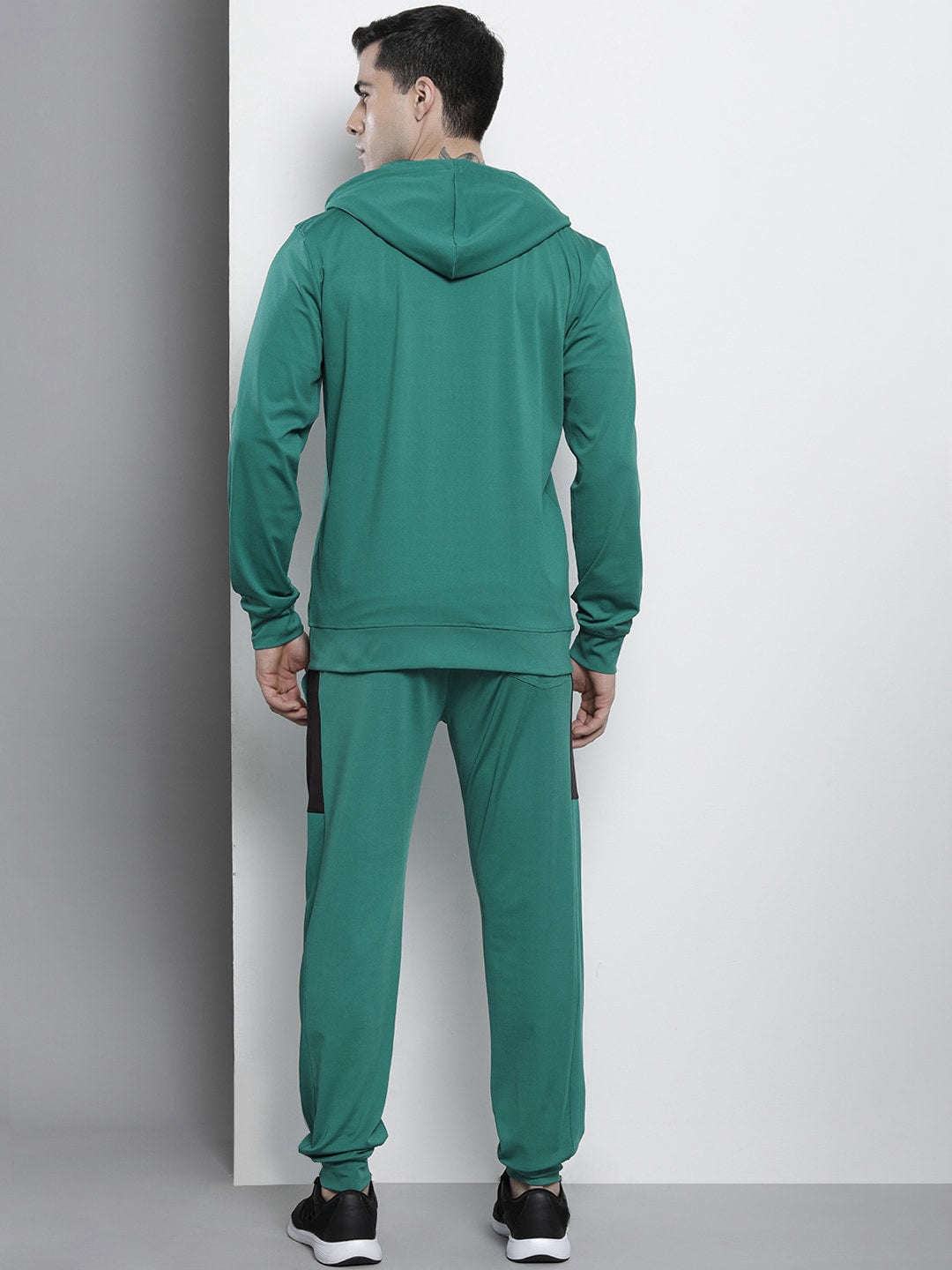 Shop Men Knit Tracksuit Online.