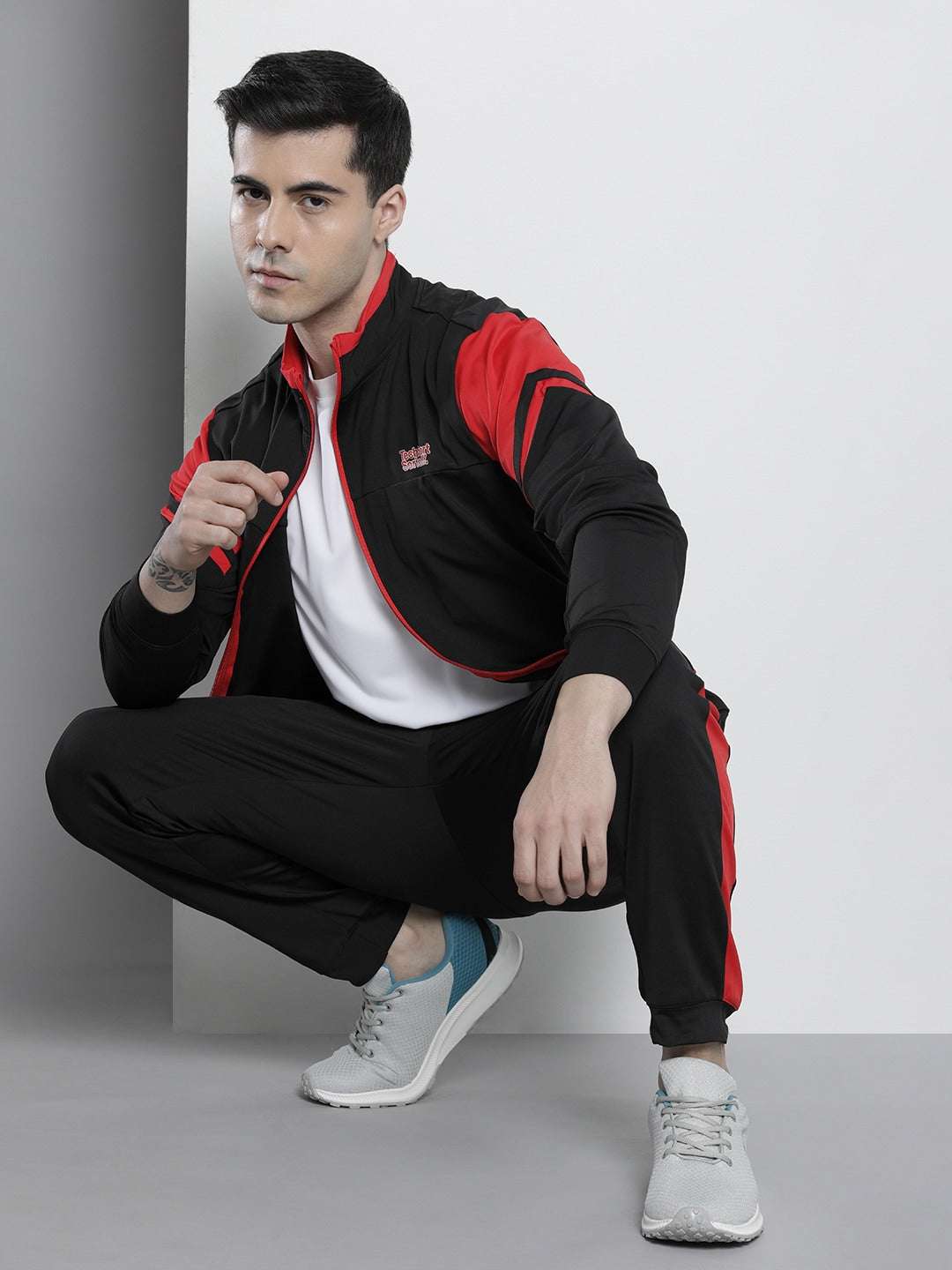 Shop Men Knit Tracksuit Online.