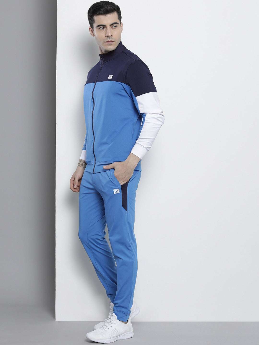 Shop Men Knit Tracksuit Online.