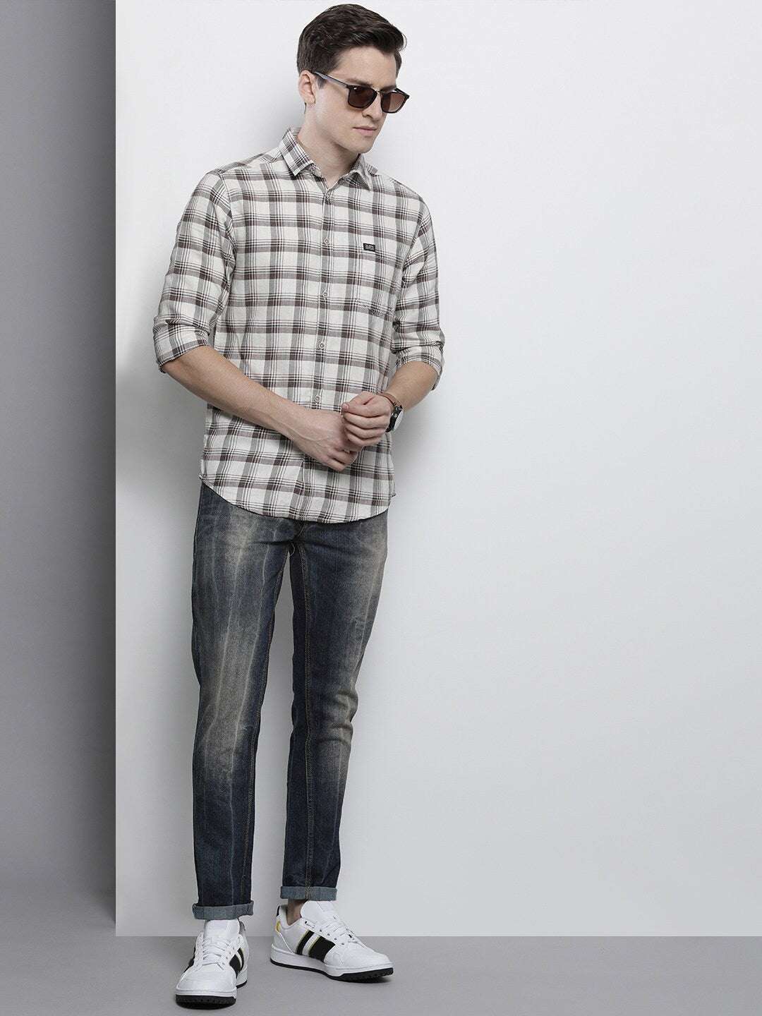 Shop Men Regular Jeans Online.