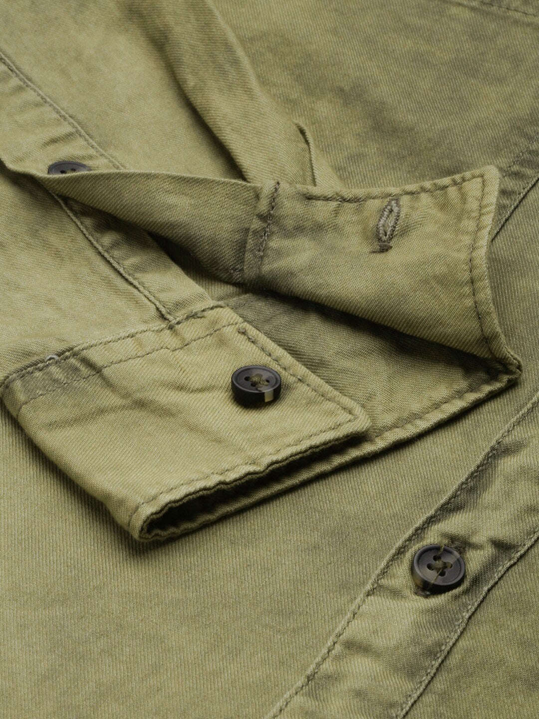 Shop The Indian Garage Co Men Olive Green Solid Pure Cotton Casual Shirt Online.