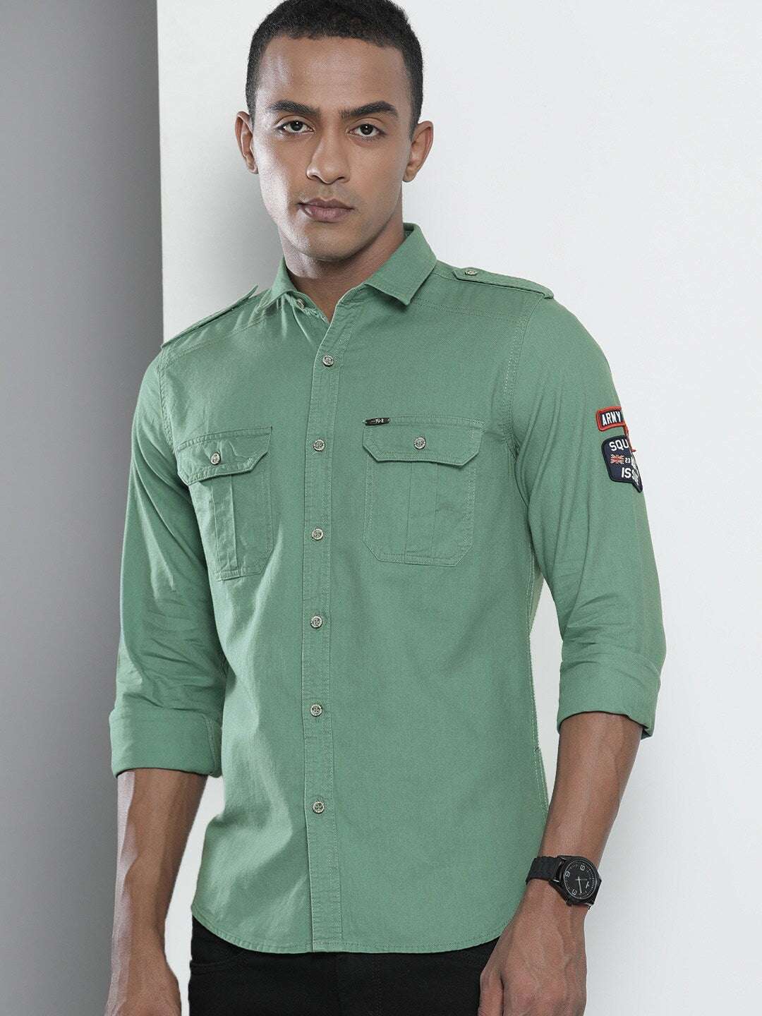 The Indian Garage Co Men Green Regular Fit Opaque Solid Casual Shirt