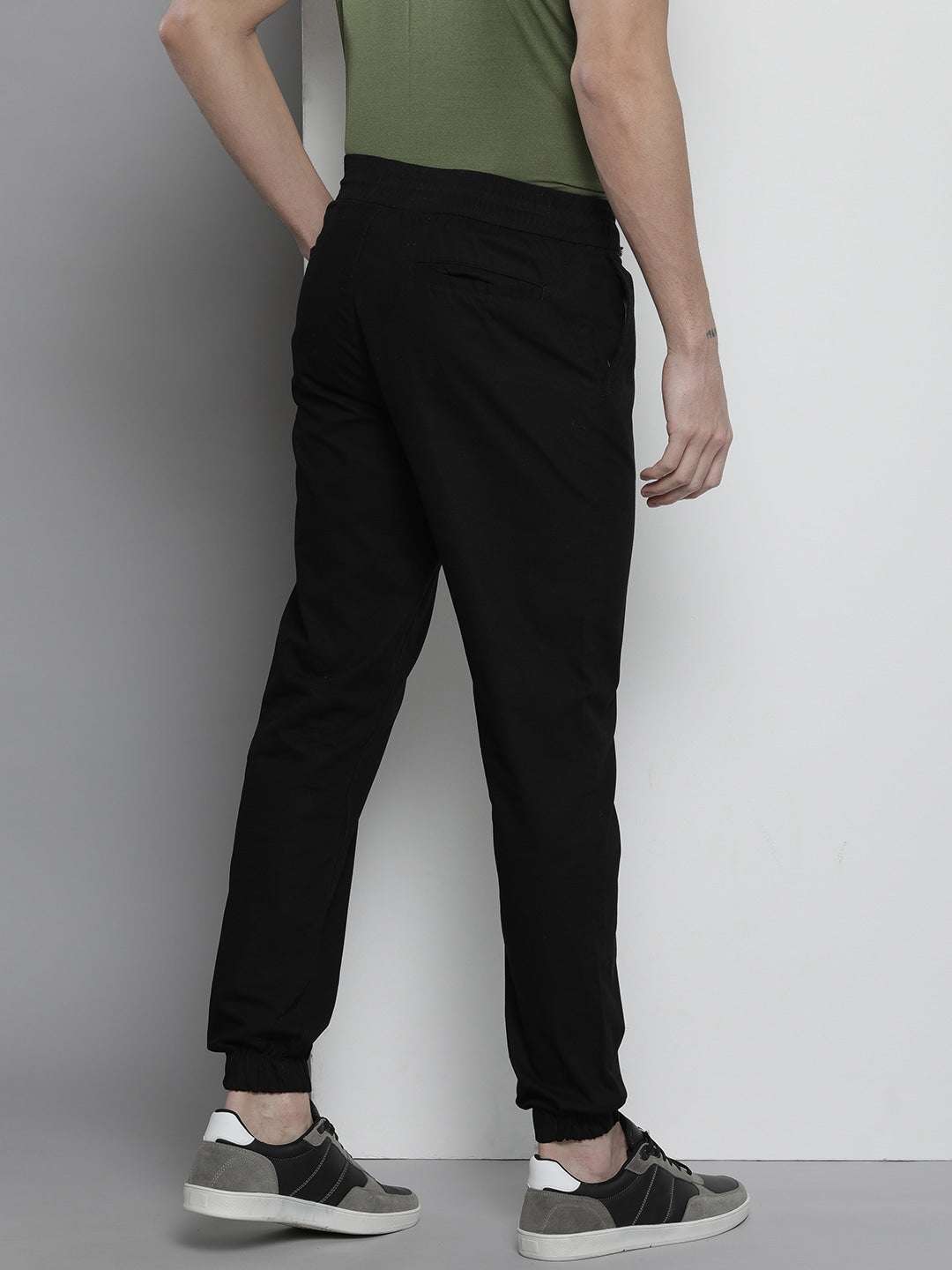 Shop Men Jogger Pant Online.