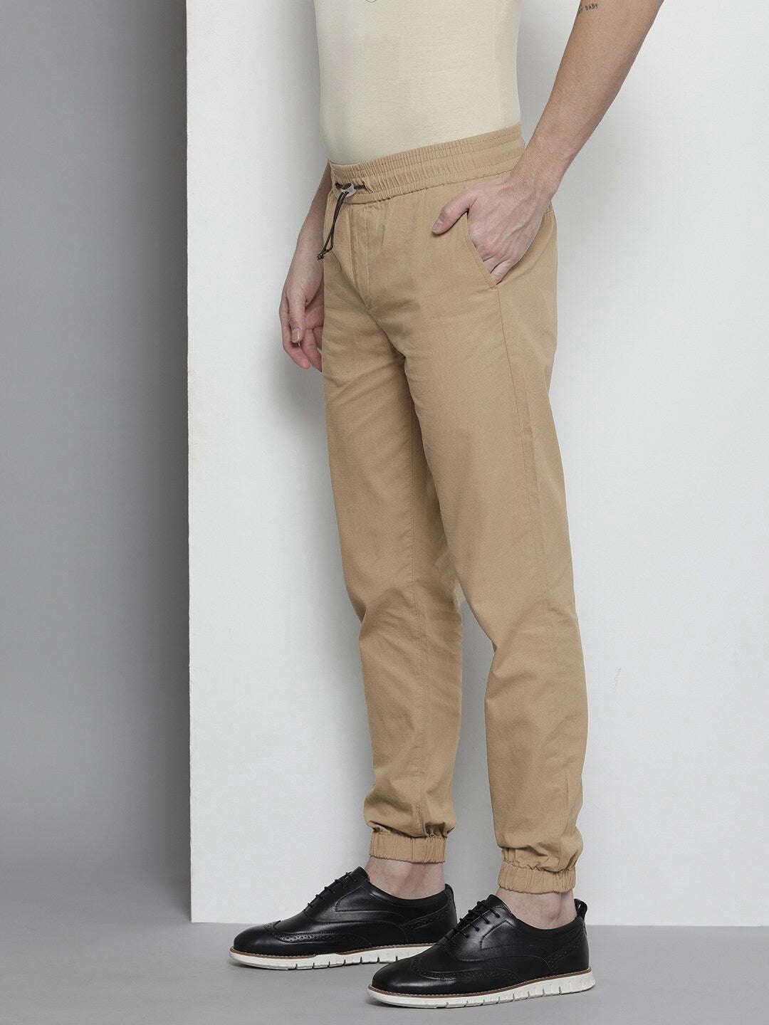 Shop Men Jogger Pant Online.