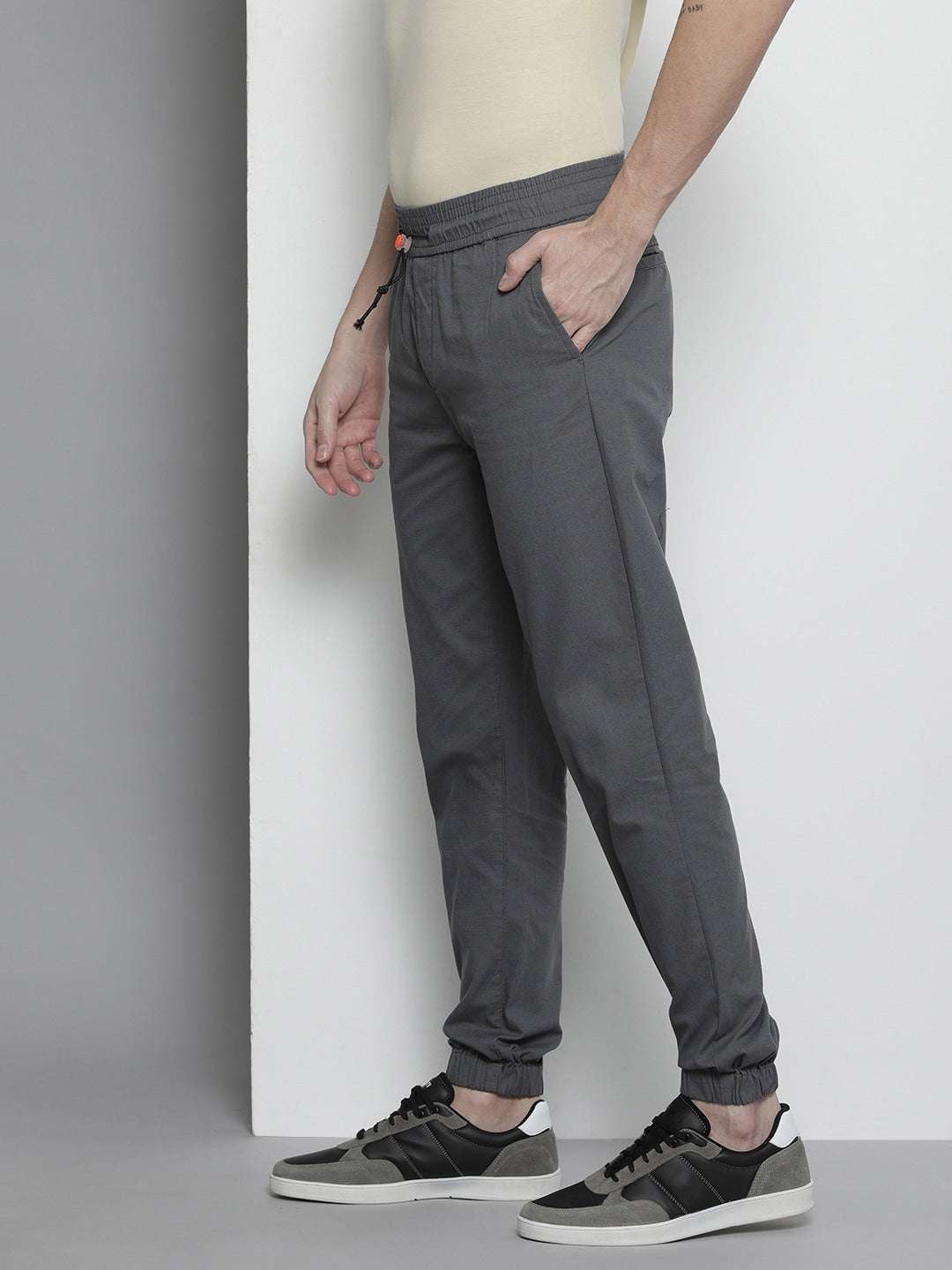 Shop Men Jogger Pant Online.