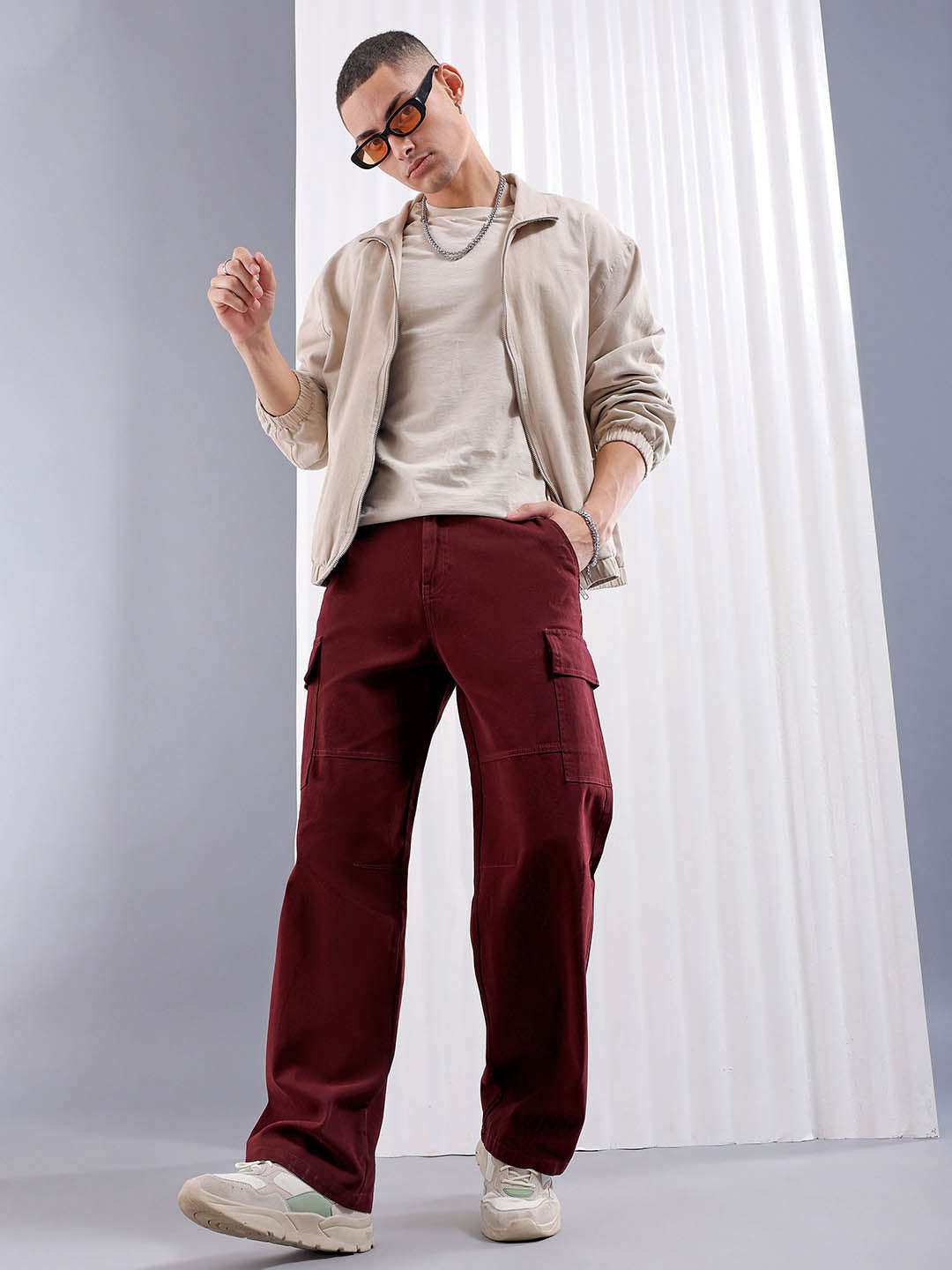 Shop Men Loose Fit Trouser Online.