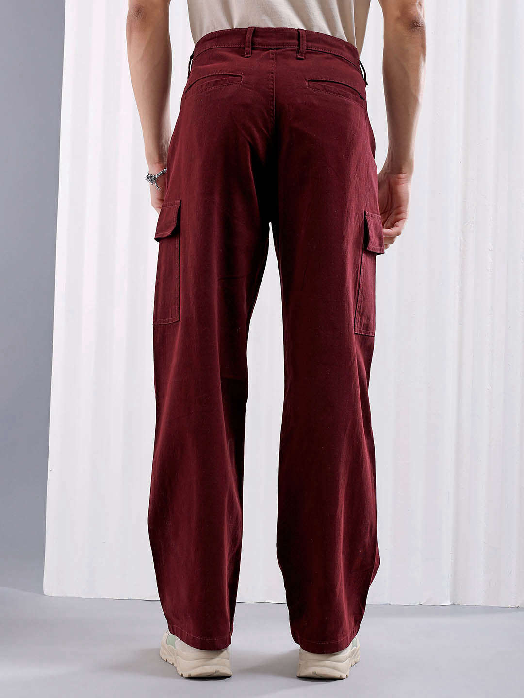 Shop Men Loose Fit Trouser Online.