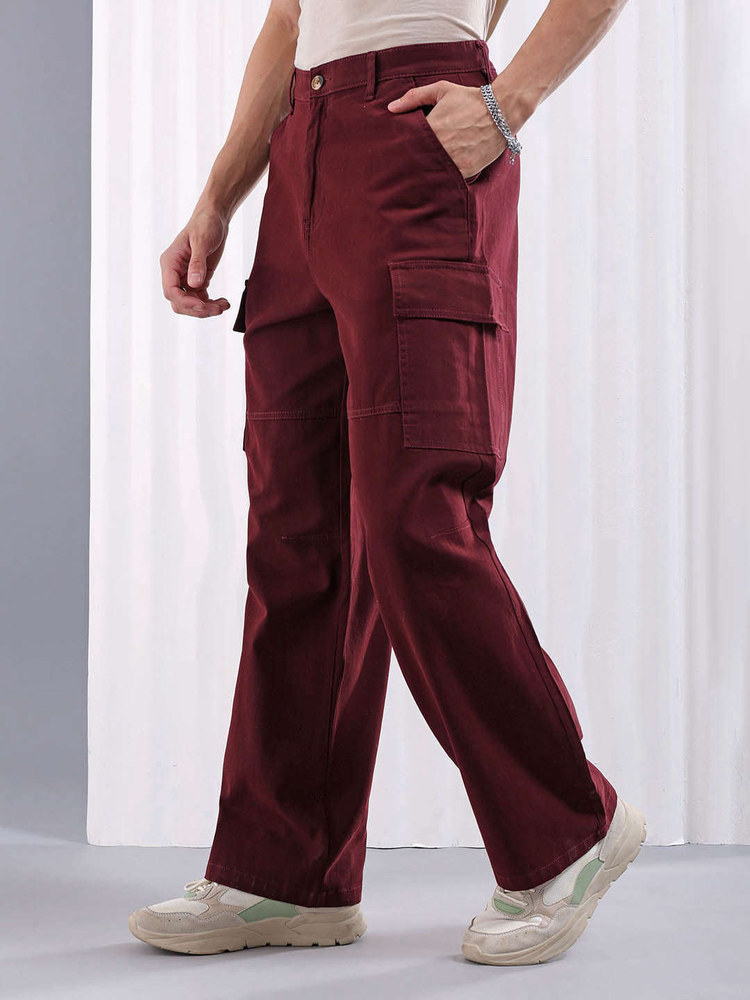 Shop Men Loose Fit Trouser Online.