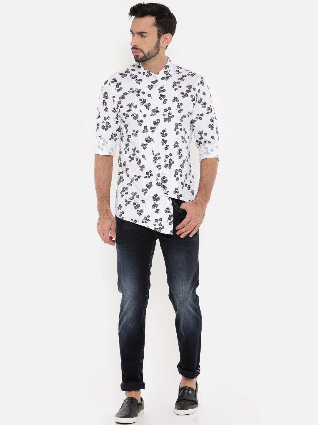 Shop The Indian Garage Co Men White & Grey Floral Printed Kurta Online.