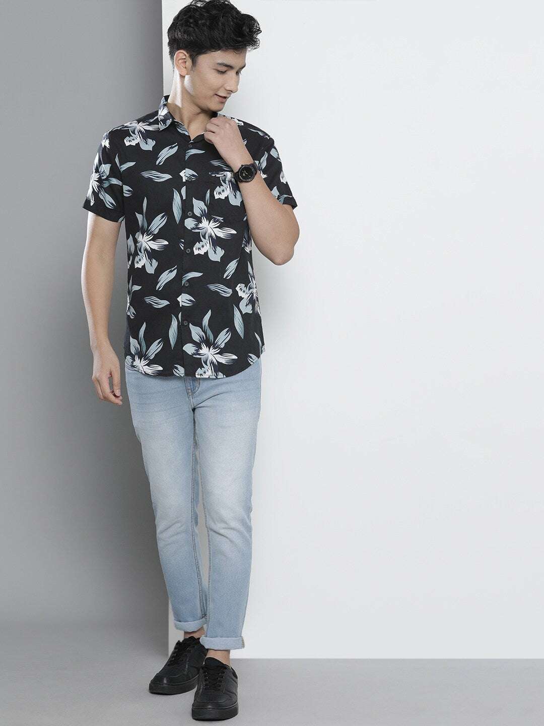 Shop Men Tropical Resortwear Shirt Online.