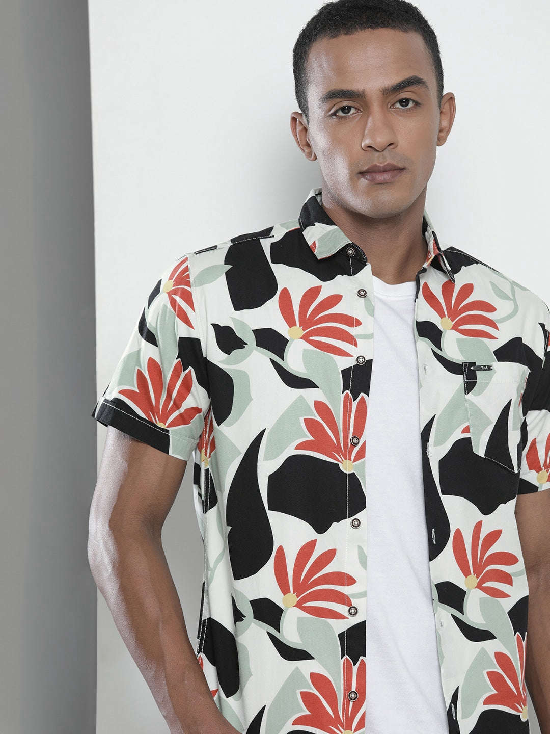 Shop Men Floral Resortwear Shirt Online.