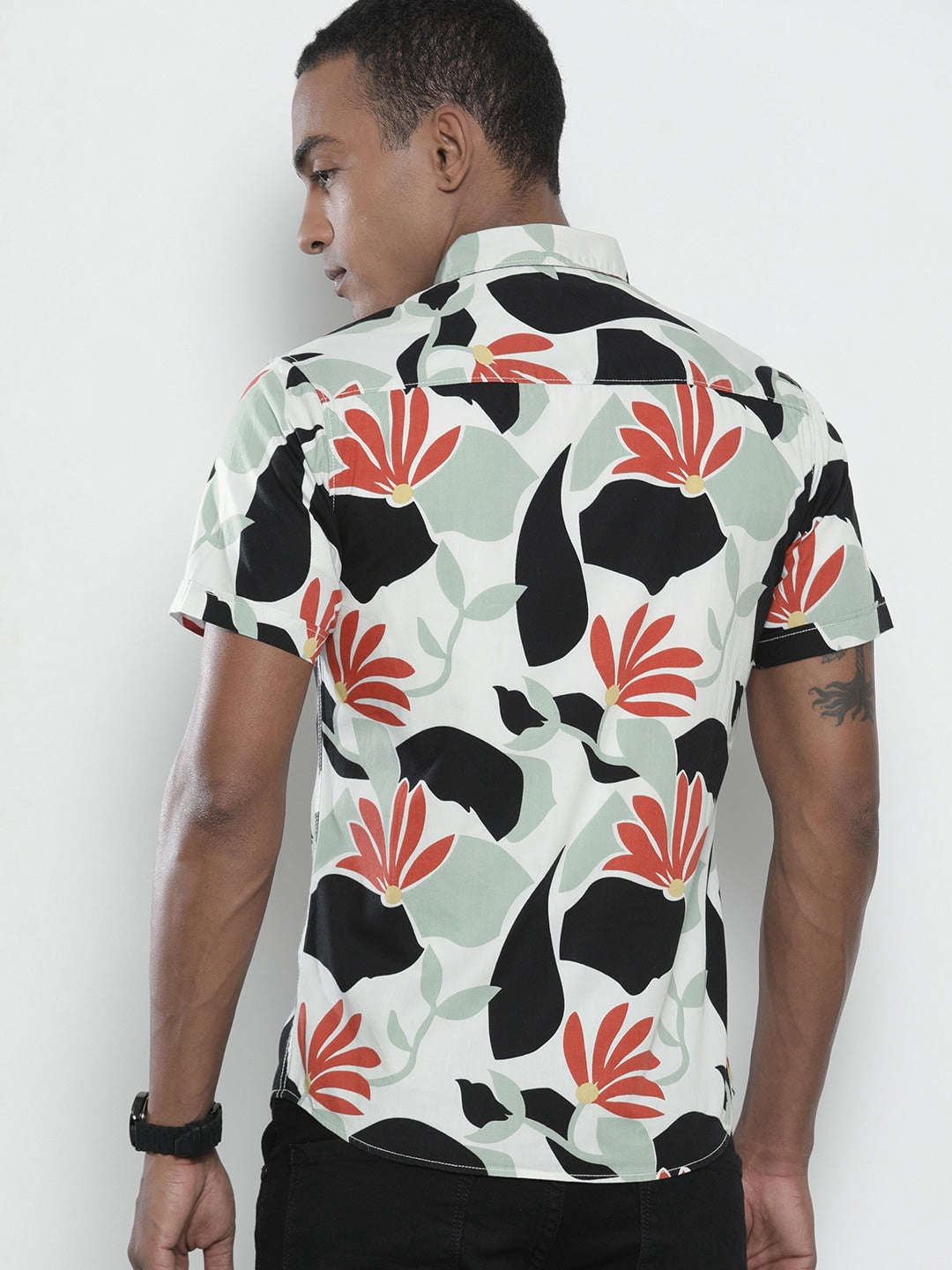 Shop Men Floral Resortwear Shirt Online.