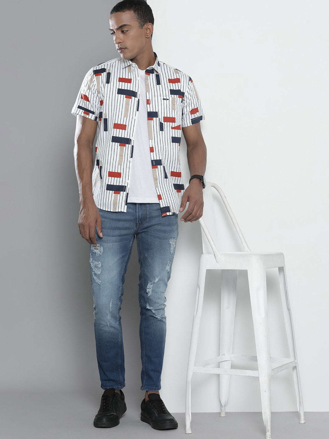 Shop Men Geometric Casual Shirt Online.