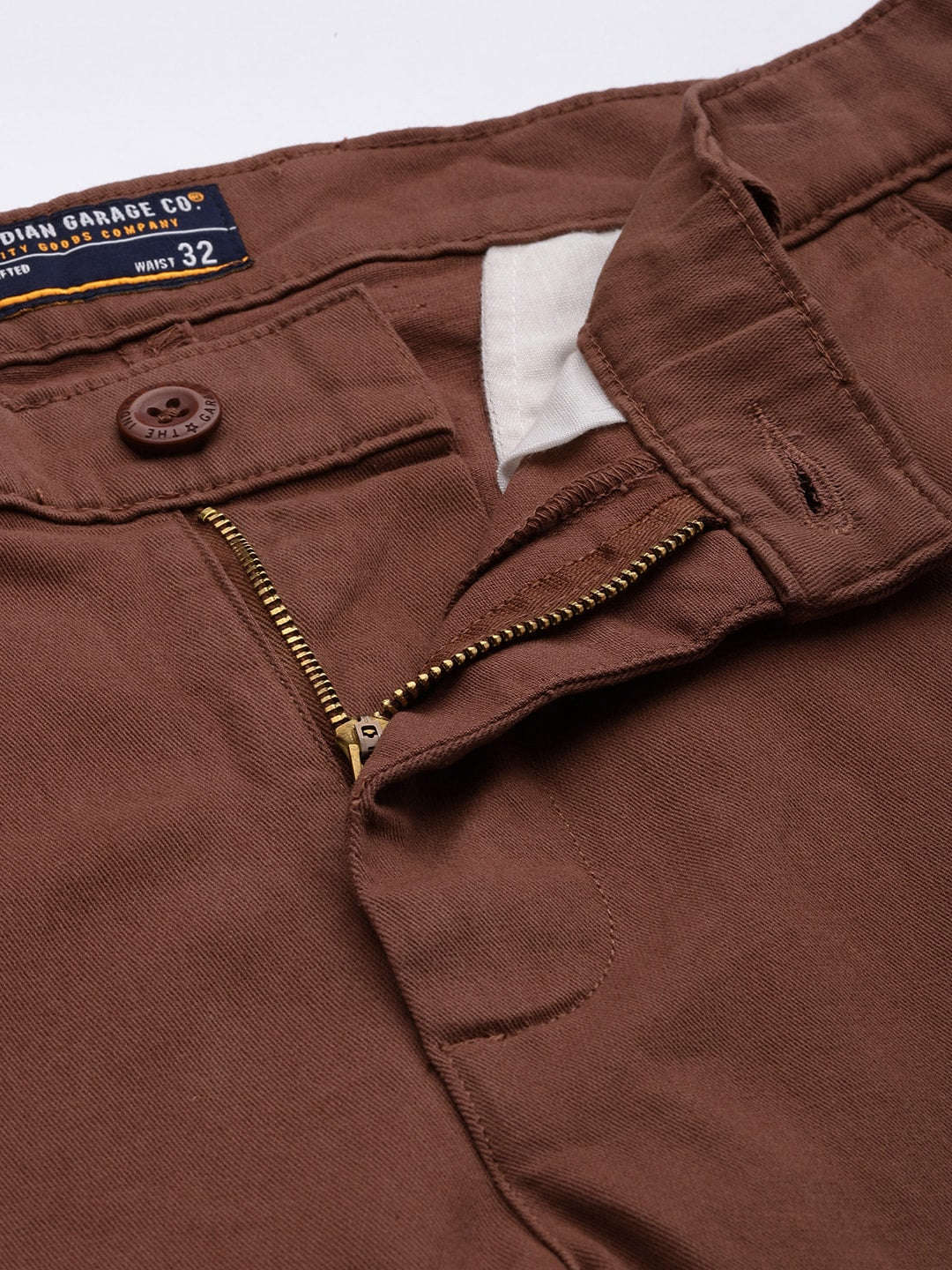 Shop Men Solid Cuffed Cargo Pant Online.