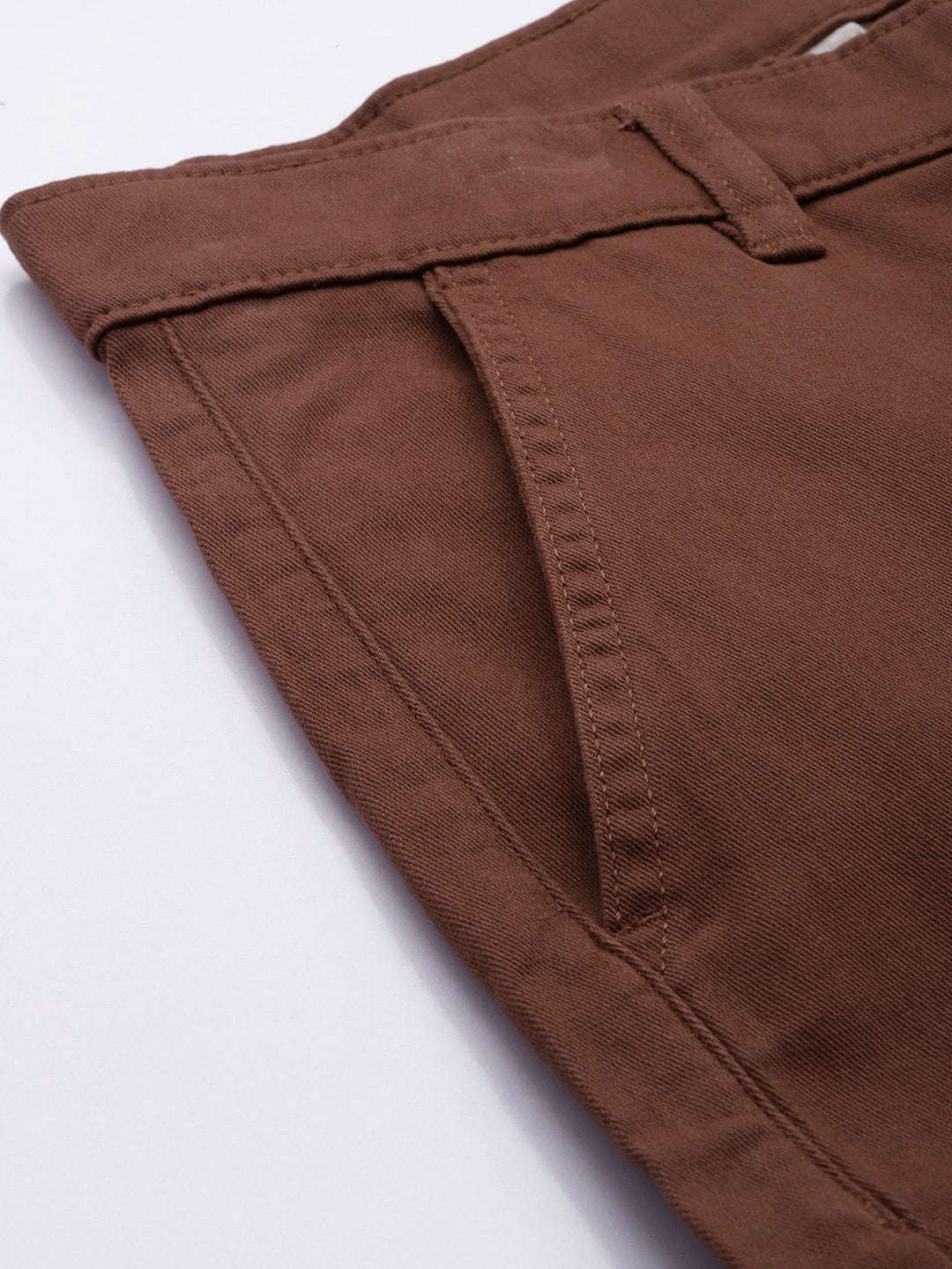 Shop Men Solid Cuffed Cargo Pant Online.