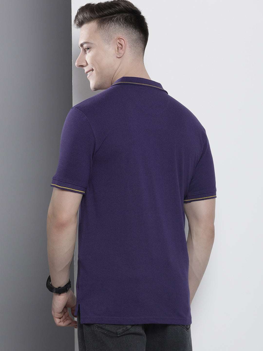 Shop Men Basic T-Shirt Online.