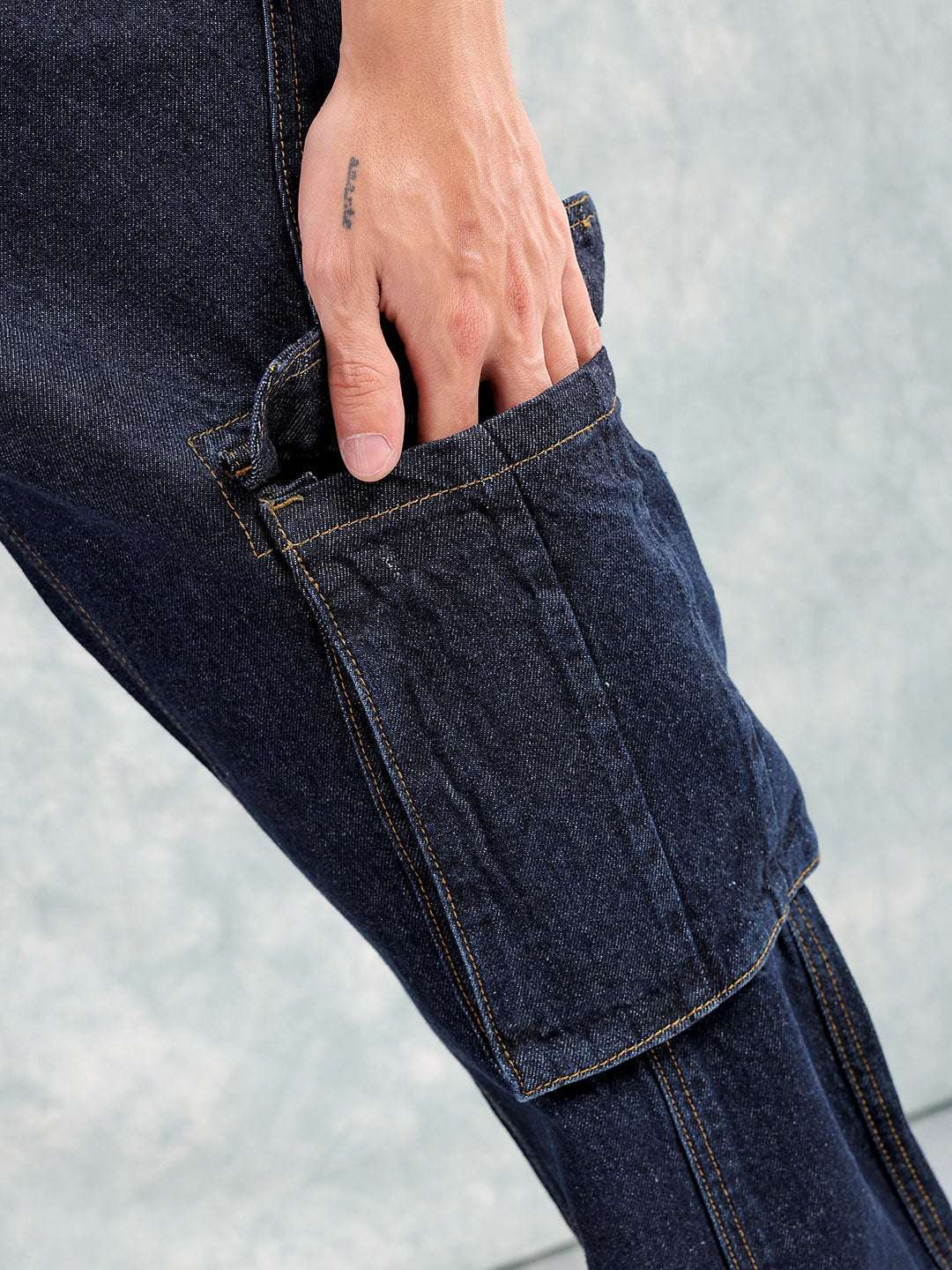 Shop Men Relaxed Fit Jeans Online.