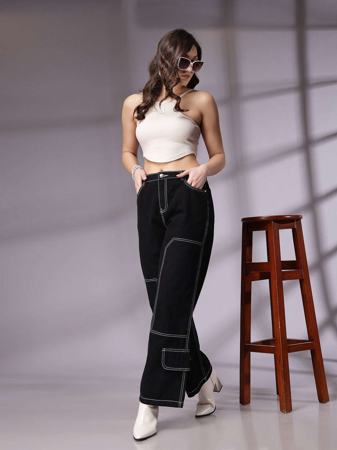 Shop Women Relaxed Fit Jeans Online.