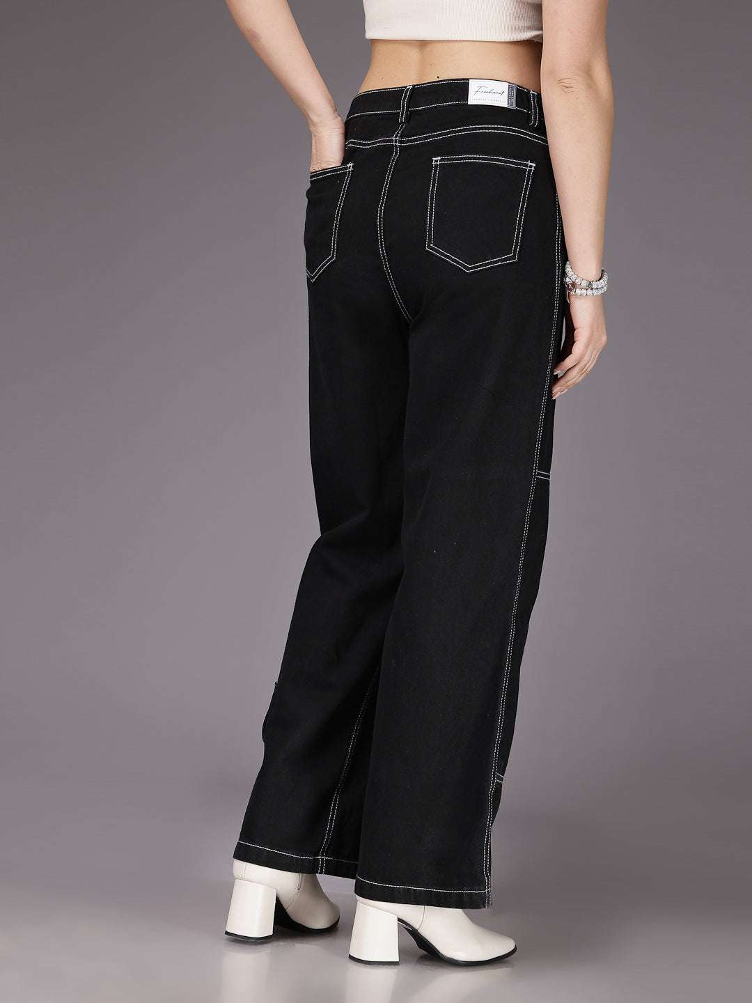 Shop Women Relaxed Fit Jeans Online.