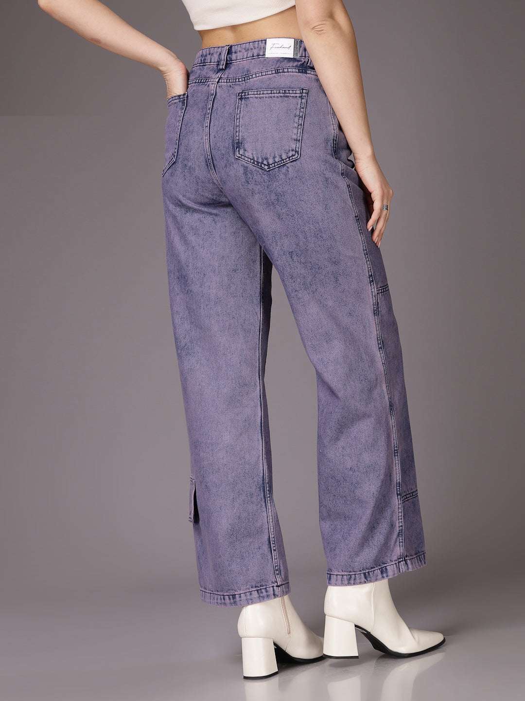 Shop Women Relaxed Fit Jeans Online.