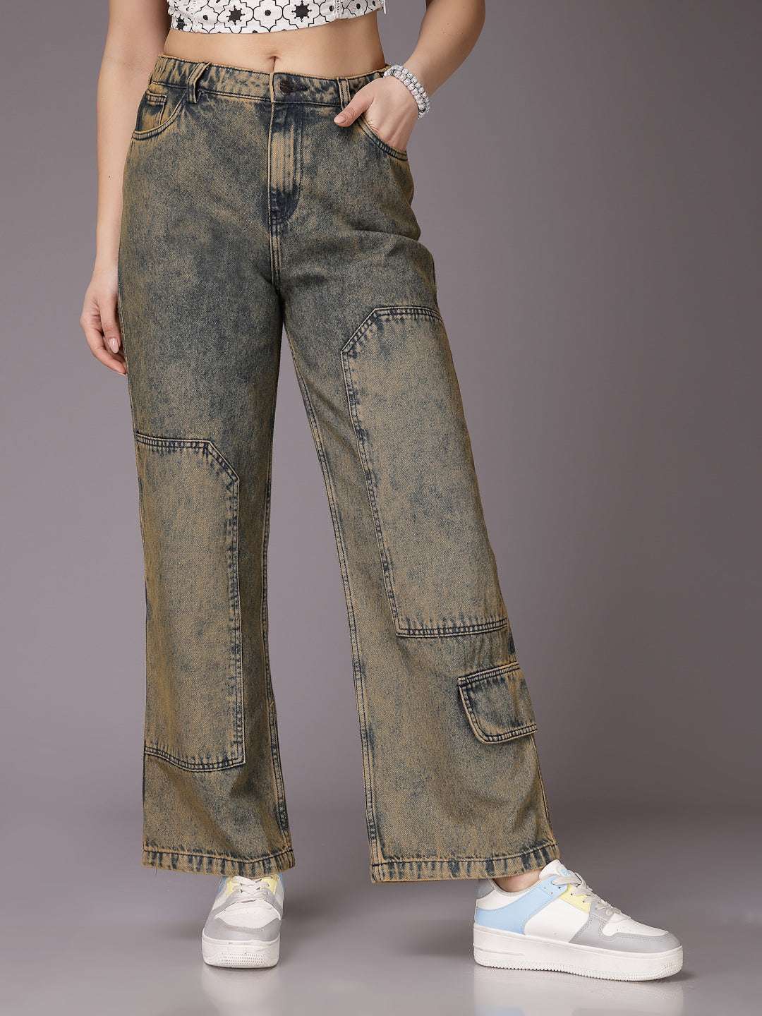 Shop Women Relaxed Fit Jeans Online.