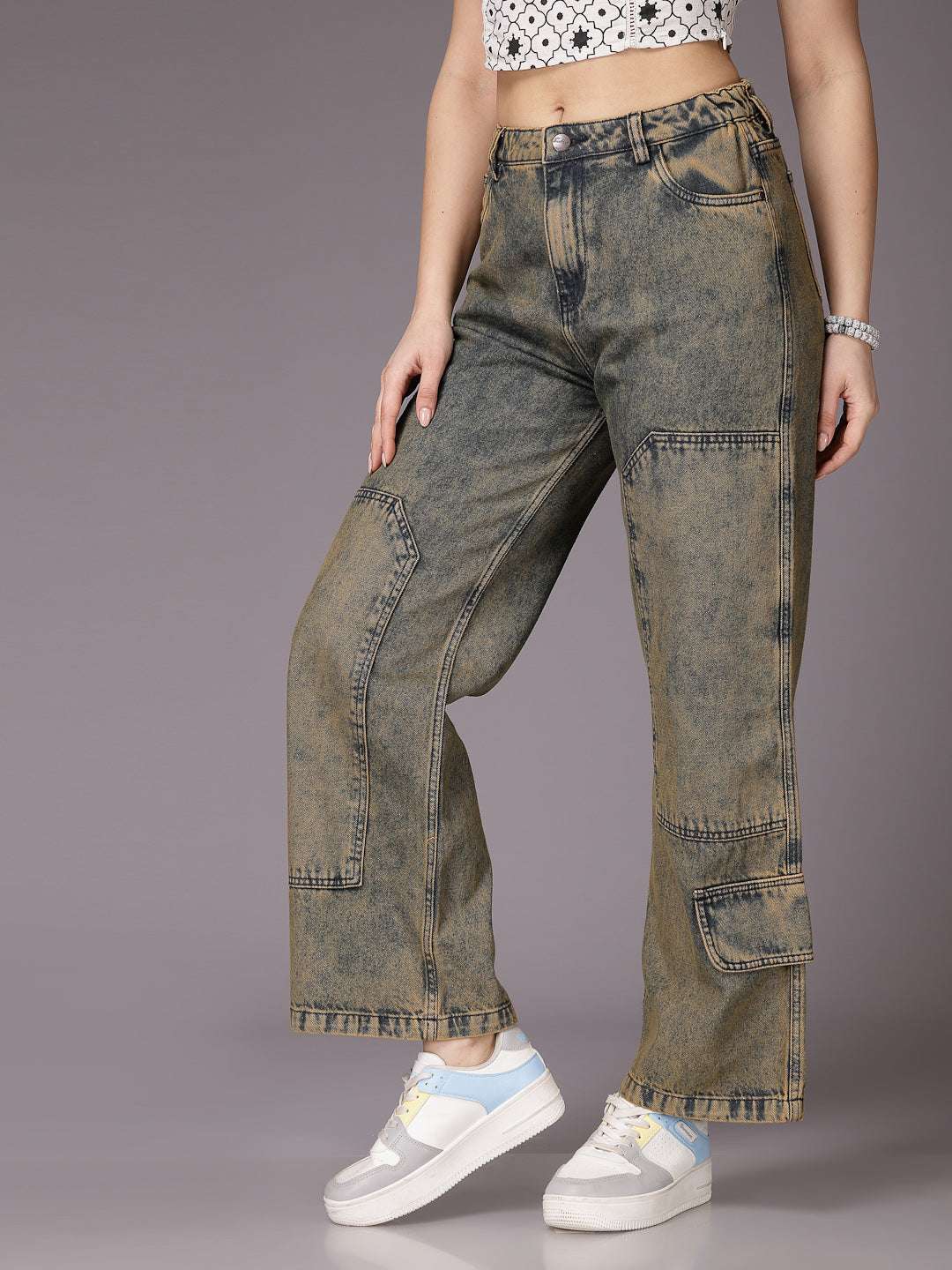 Shop Women Relaxed Fit Jeans Online.