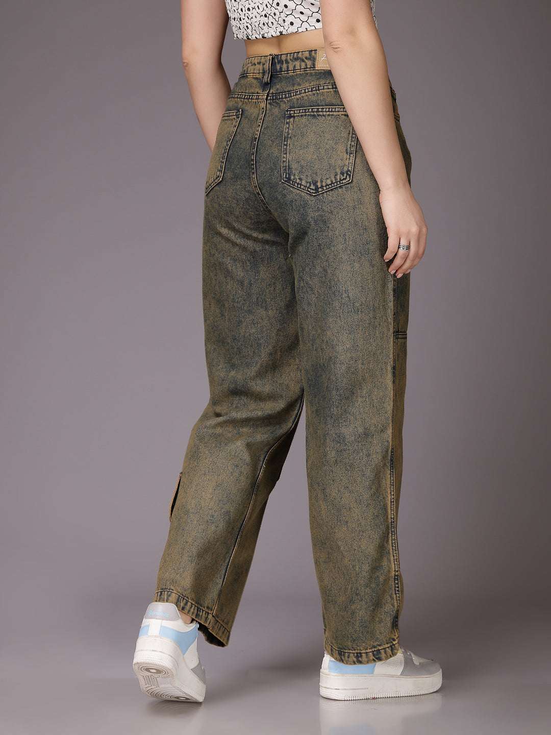 Shop Women Relaxed Fit Jeans Online.