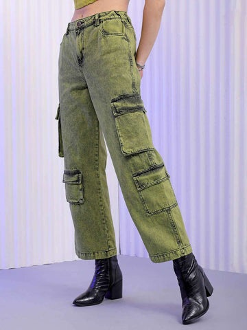 Shop Women Relaxed Fit Jeans Online.