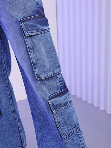 Shop Women Relaxed Fit Jeans Online.