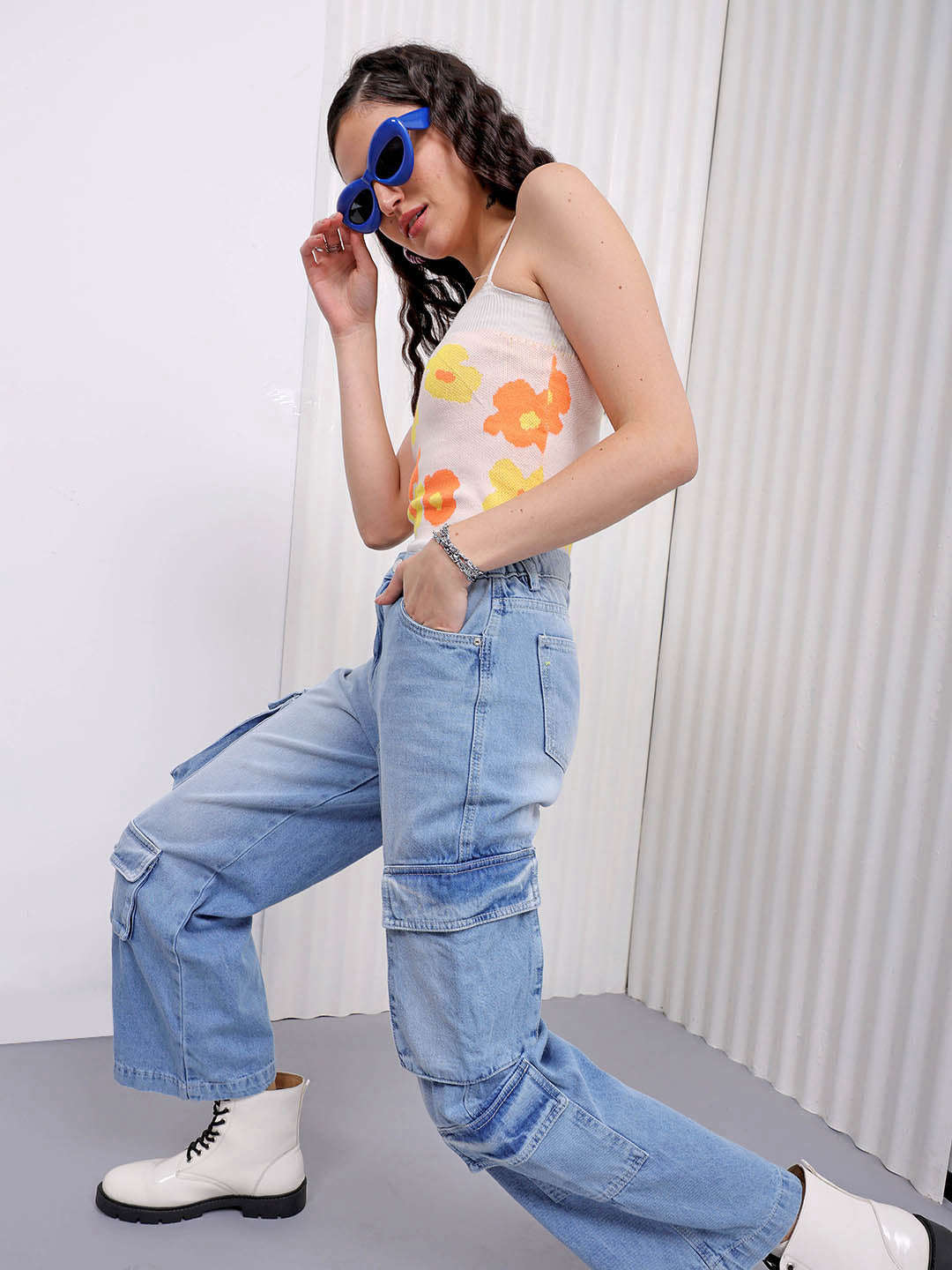 Shop Women Relaxed Fit Jeans Online.