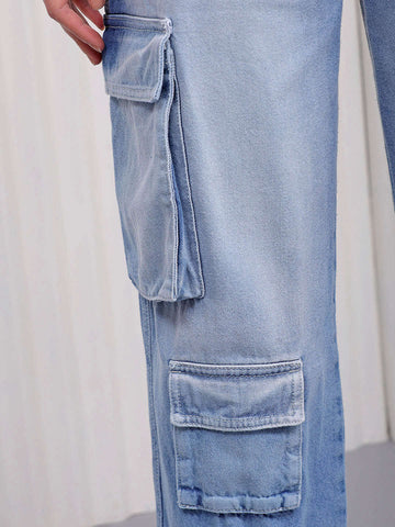 Shop Women Relaxed Fit Jeans Online.